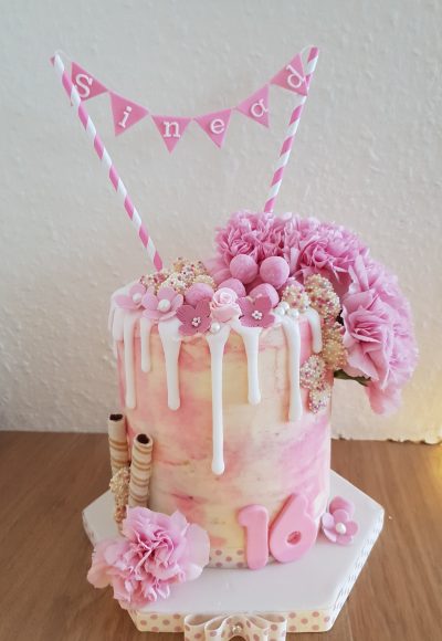 16th Birthday Cake Southampton